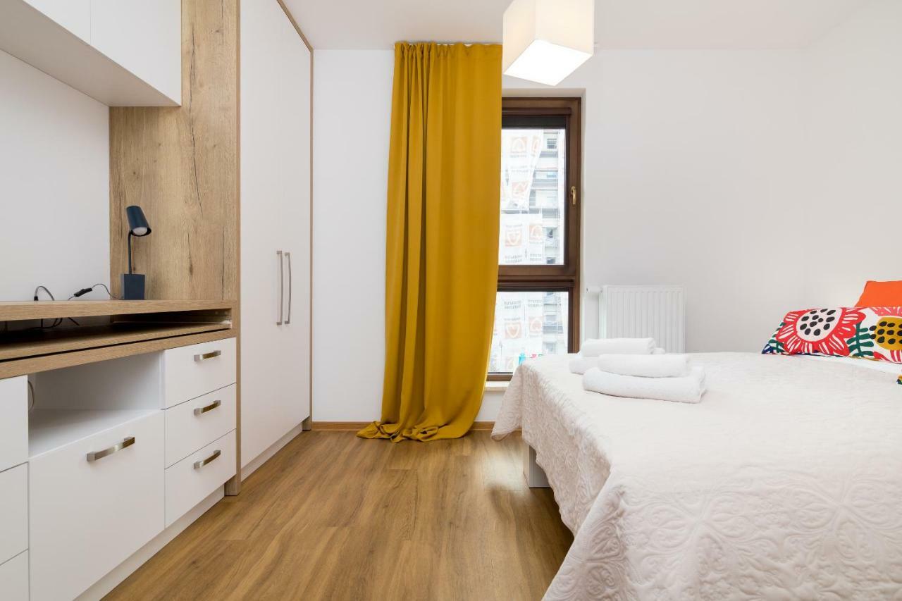 Wola Business Apartments Varsavia Esterno foto